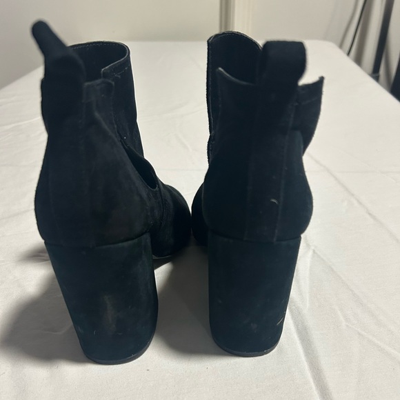 Steve Madden Bootie in Black Suede Women Size 7.5 - Picture 3 of 7
